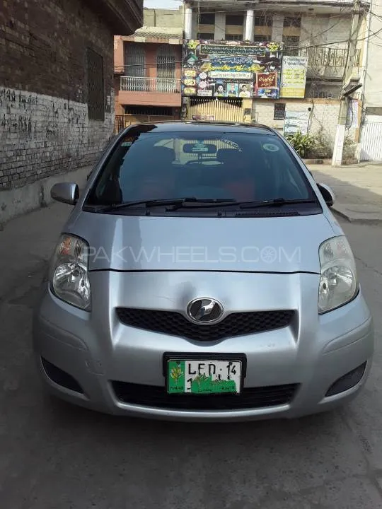 Toyota Vitz 2014 for Sale in Lahore Image-1