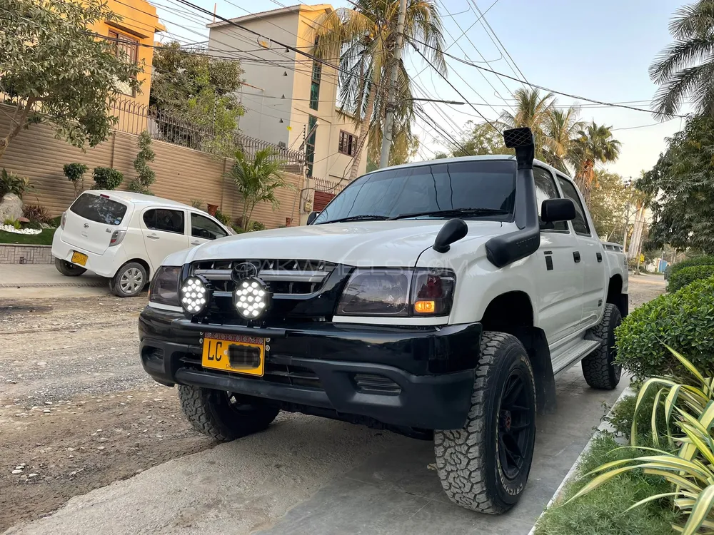 Toyota Hilux 2002 for Sale in Karachi Image-1