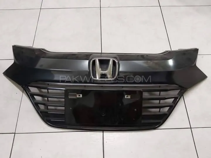 Honda Vezel Genuine Show Grill Image-1