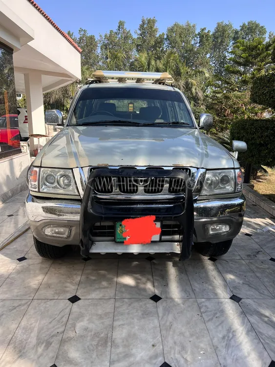 Toyota Hilux 2005 for Sale in Lahore Image-1