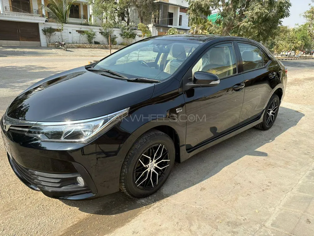 Toyota Corolla 2018 for Sale in Karachi Image-1