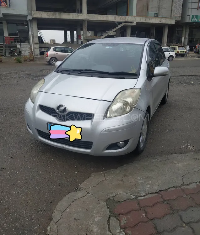 Toyota Vitz 2010 for Sale in Islamabad Image-1
