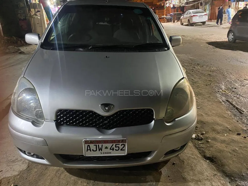 Toyota Vitz 2002 for Sale in Karachi Image-1