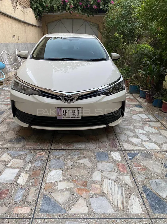 Toyota Corolla 2017 for Sale in Peshawar Image-1