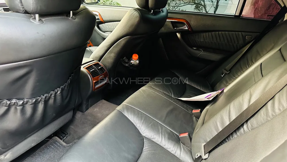 Mercedes Benz S Class 2005 for Sale in Lahore Image-1
