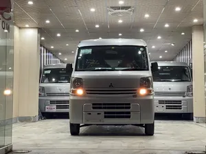 Mitsubishi Minicab Bravo 2017 for Sale
