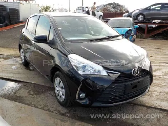 Toyota Vitz 2019 for Sale in Peshawar Image-1