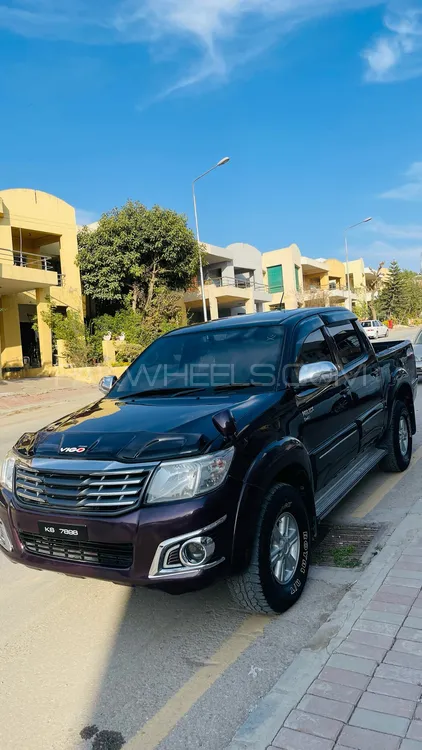 Toyota Hilux 2013 for Sale in Islamabad Image-1
