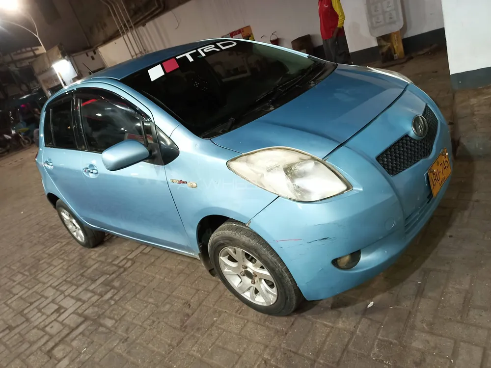 Toyota Vitz 2005 for Sale in Karachi Image-1