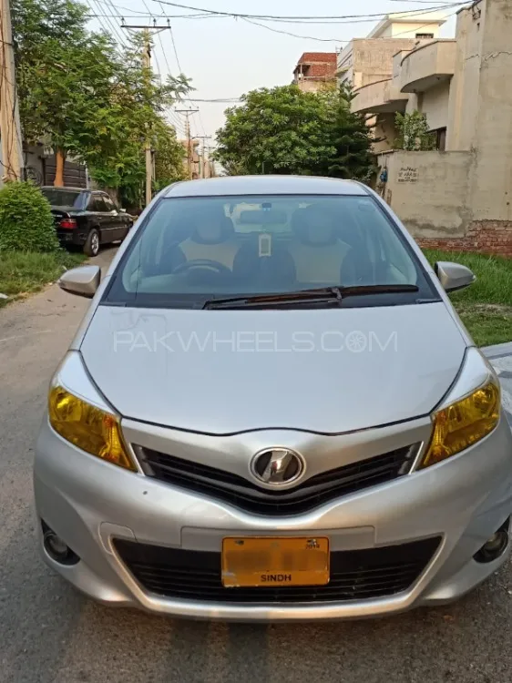 Toyota Vitz 2014 for Sale in Lahore Image-1