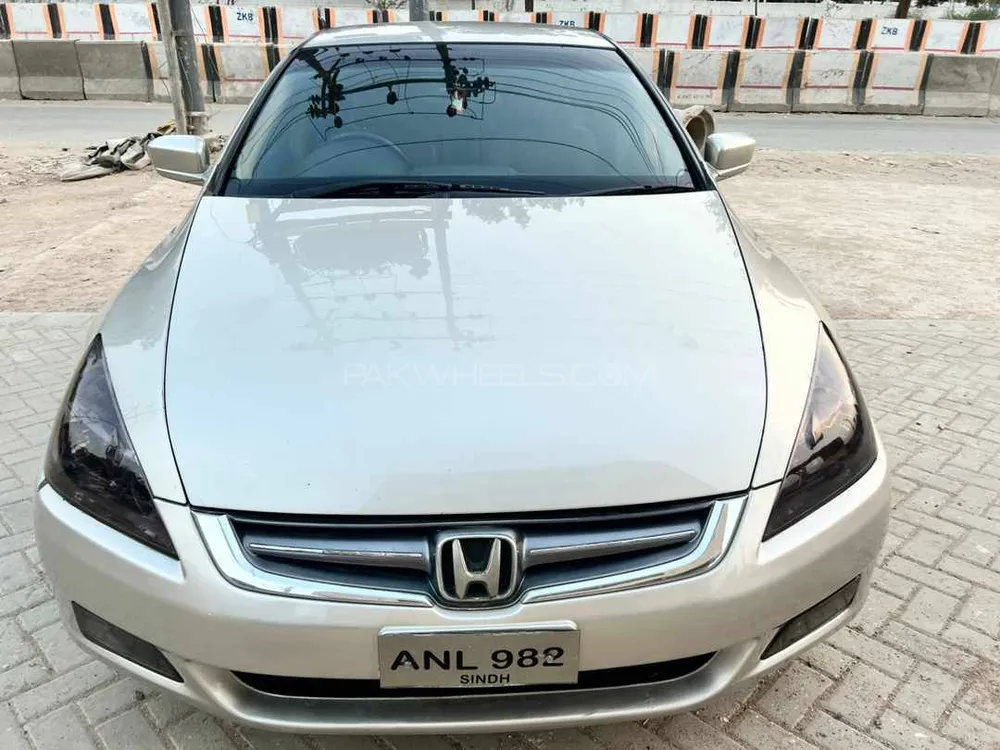 Honda Accord 2004 for Sale in Karachi Image-1