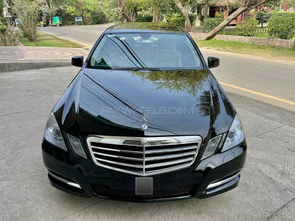 Mercedes Benz E Class 2011 for Sale in Lahore Image-1