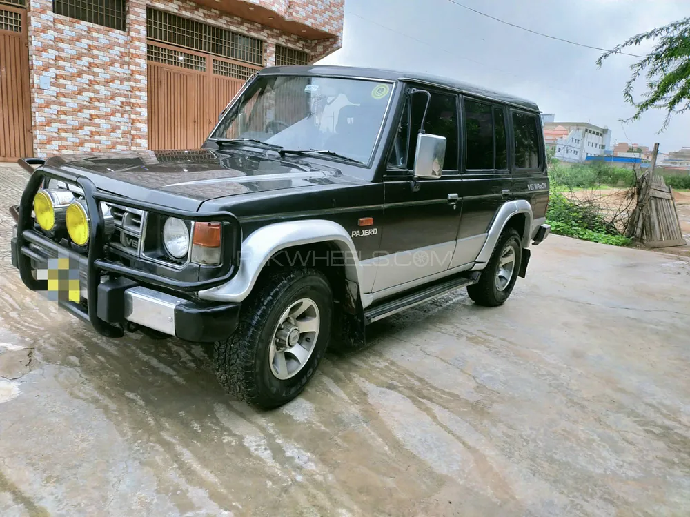 Mitsubishi Pajero 1989 for Sale in Karachi Image-1