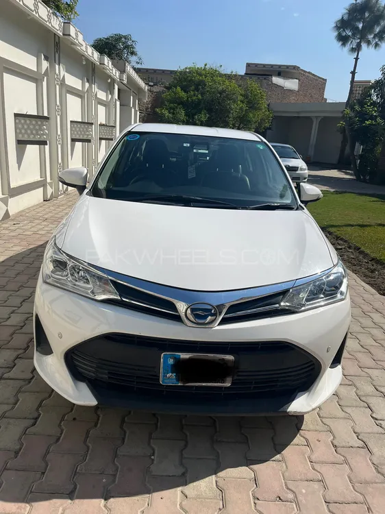 Toyota Corolla Axio 2018 for Sale in Charsadda Image-1