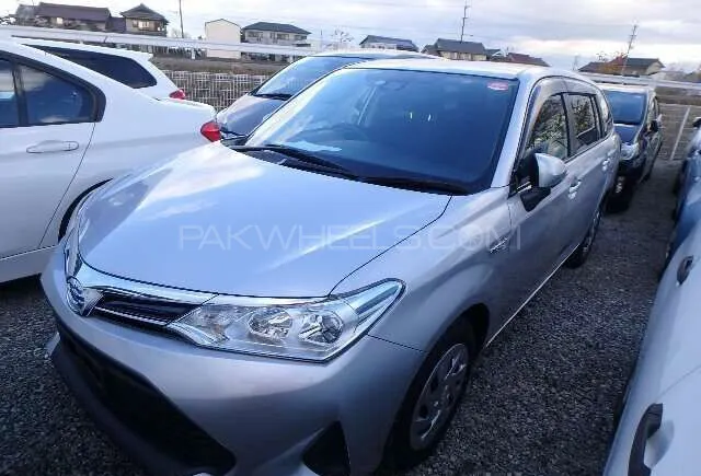 Toyota Corolla Fielder 2018 for Sale in Karachi Image-1