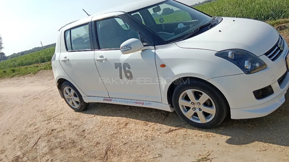 Suzuki Swift 2010 for Sale in Pir mahal Image-1