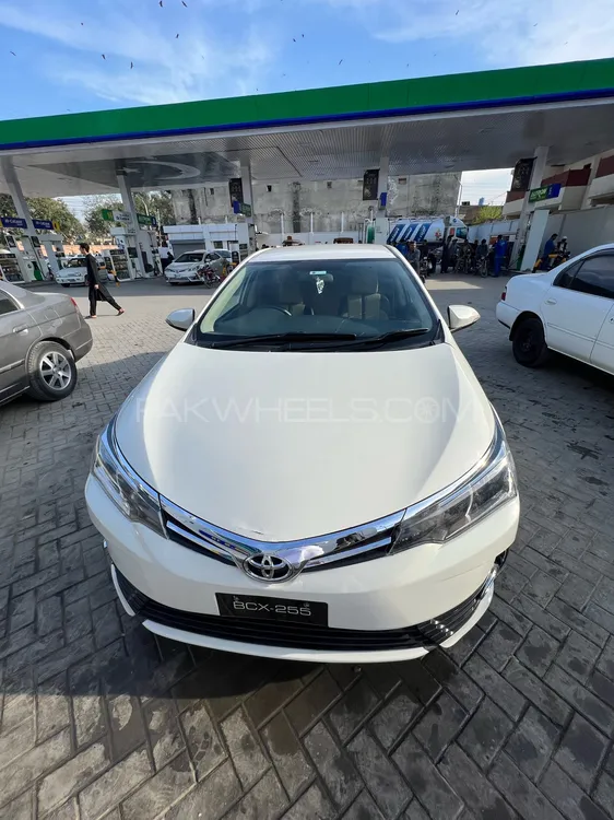 Toyota Corolla 2015 for Sale in Mardan Image-1