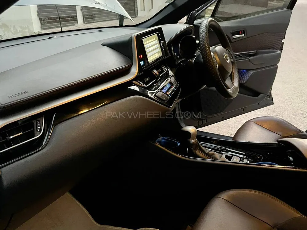 Toyota Corolla 2017 for Sale in Peshawar Image-1