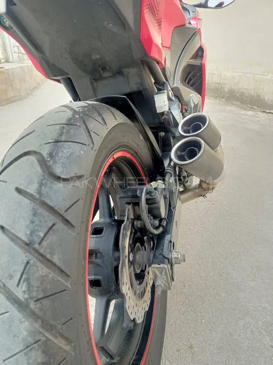 Yamaha FZR 400 2020 for Sale Image-1
