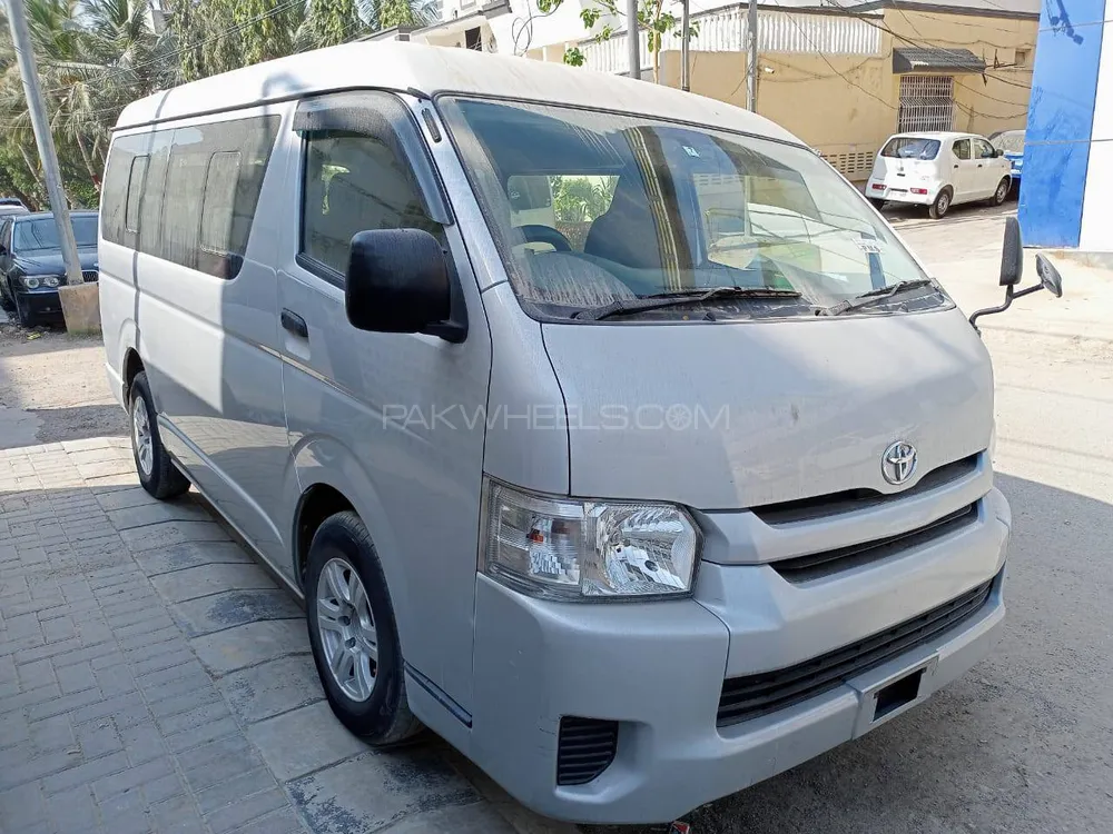 Toyota Hiace 2017 for Sale in Karachi Image-1
