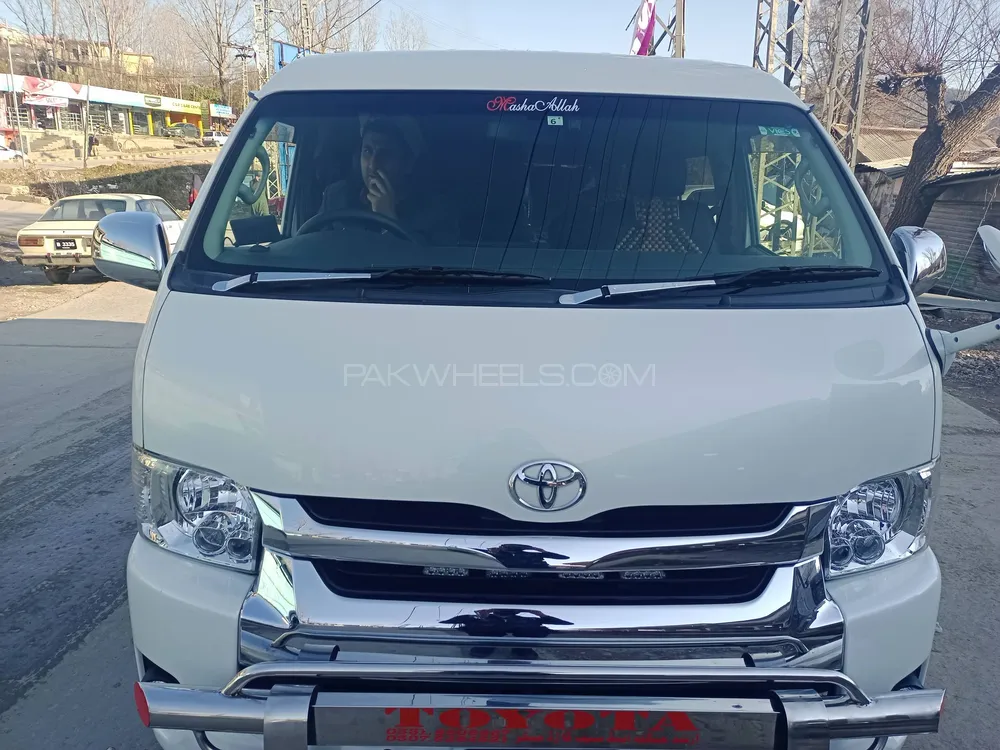 Toyota Hiace 2018 for Sale in Rawalakot Image-1