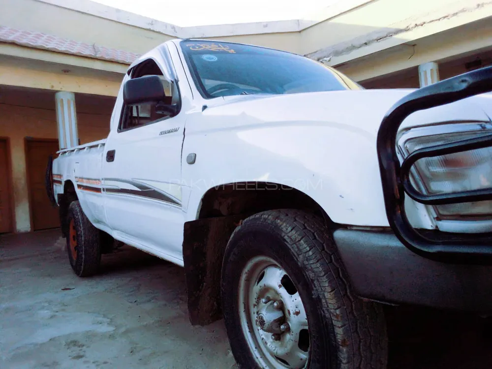 Toyota Hilux 2003 for Sale in Taunsa sharif Image-1