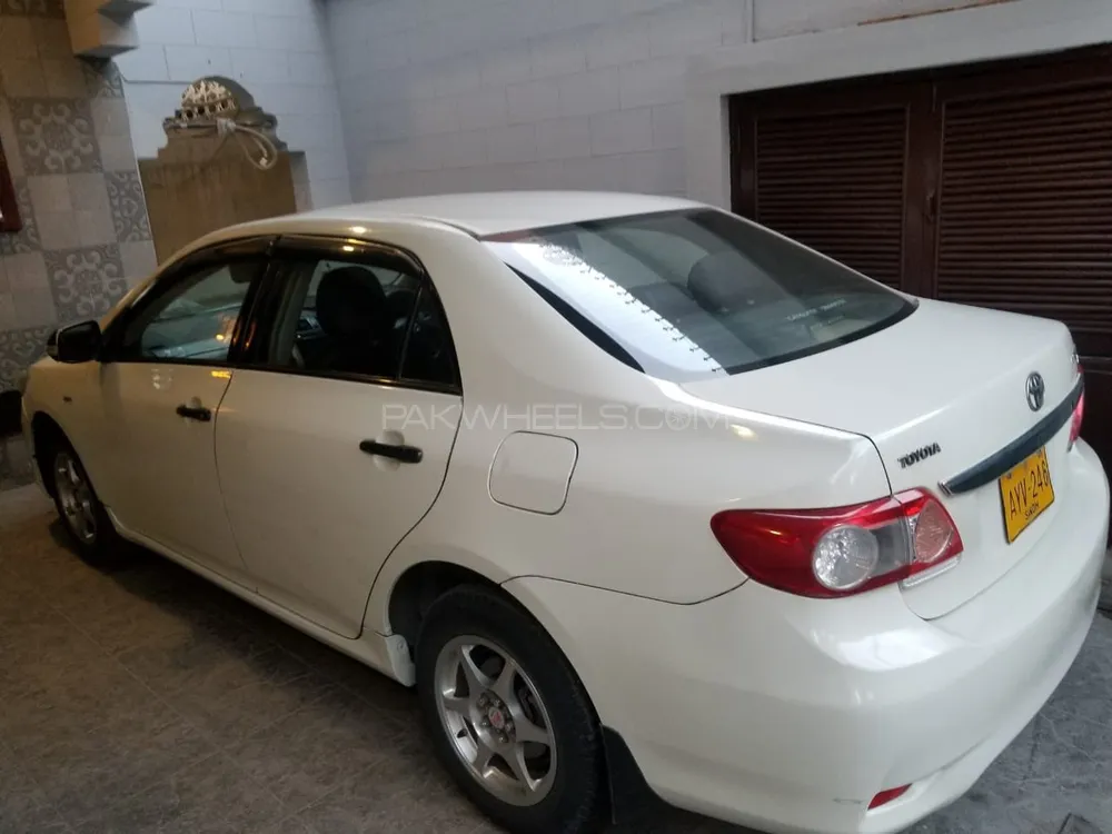 Toyota Corolla 2013 for Sale in Karachi Image-1