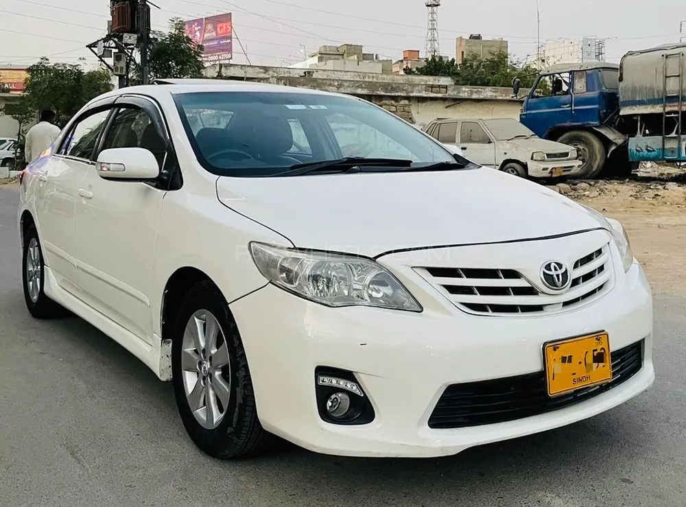 Toyota Corolla 2013 for Sale in Karachi Image-1