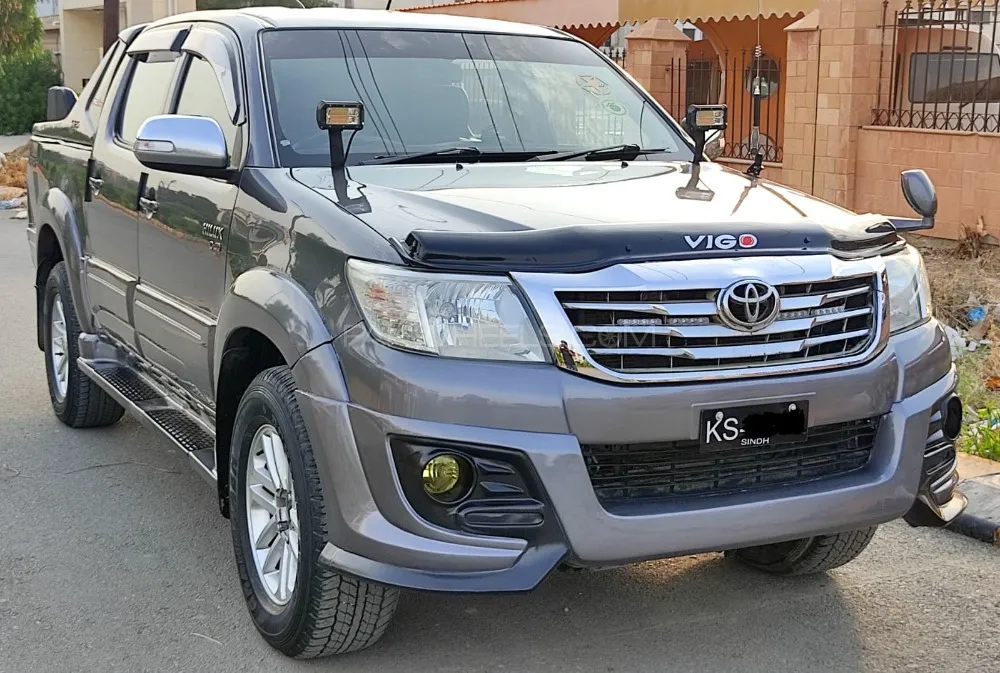 Toyota Hilux 2013 for Sale in Lahore Image-1