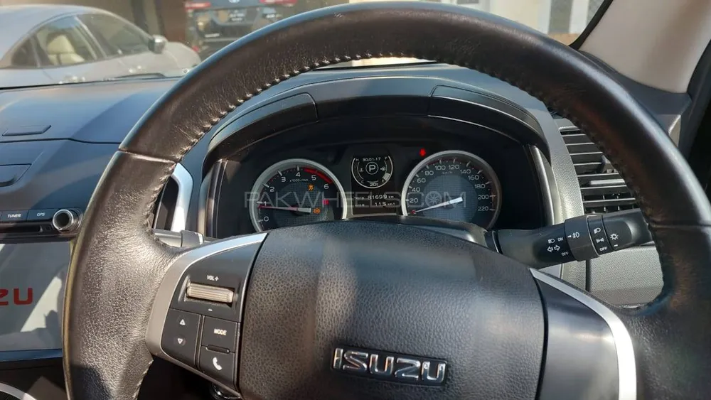 Isuzu D-Max 2019 for Sale in Islamabad Image-1