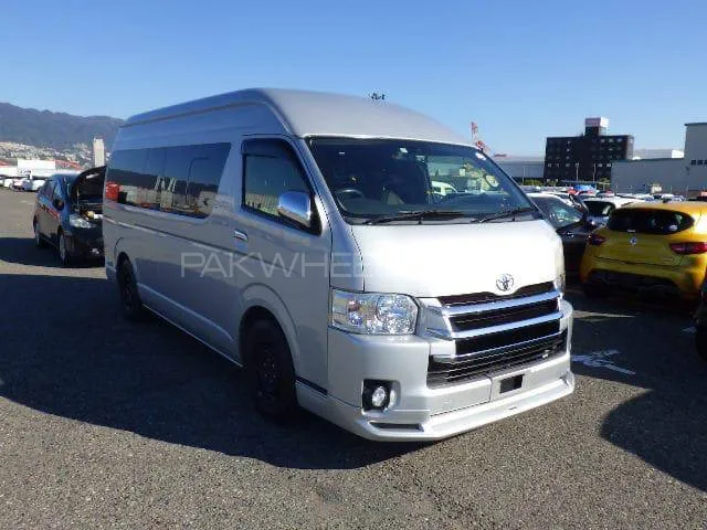 Toyota Hiace 2017 for Sale in Peshawar Image-1