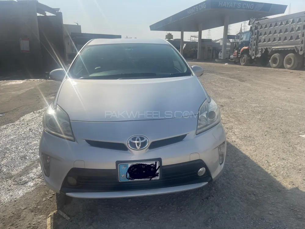 Toyota Prius 2013 for Sale in Islamabad Image-1