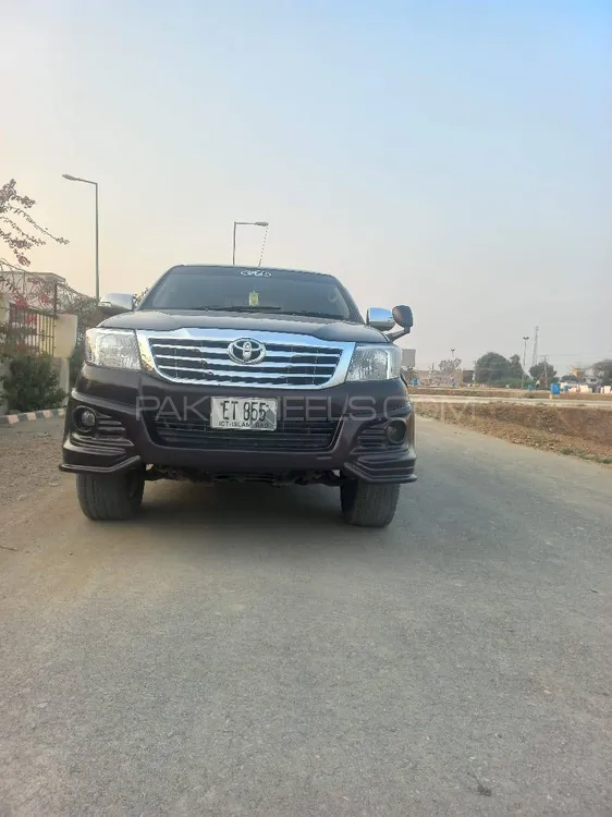 Toyota Hilux 2013 for Sale in D.G.Khan Image-1