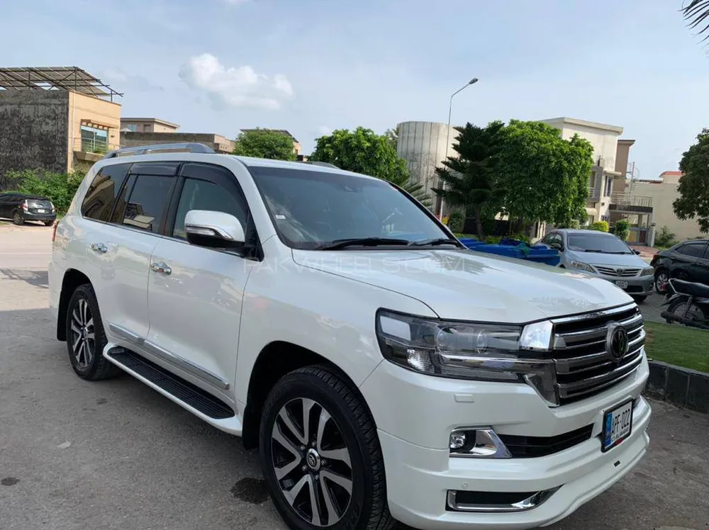 Toyota Land Cruiser 2016 for Sale in Islamabad Image-1