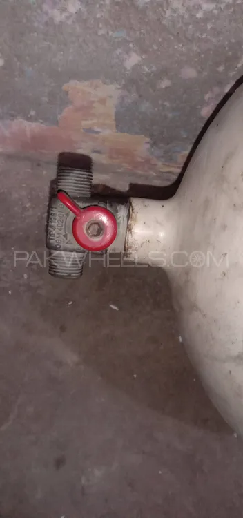 CNG cylinder Image-1