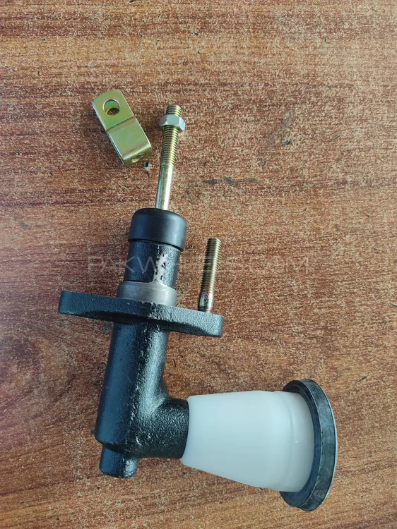 Toyota Hilux Clutch cylinder Image-1