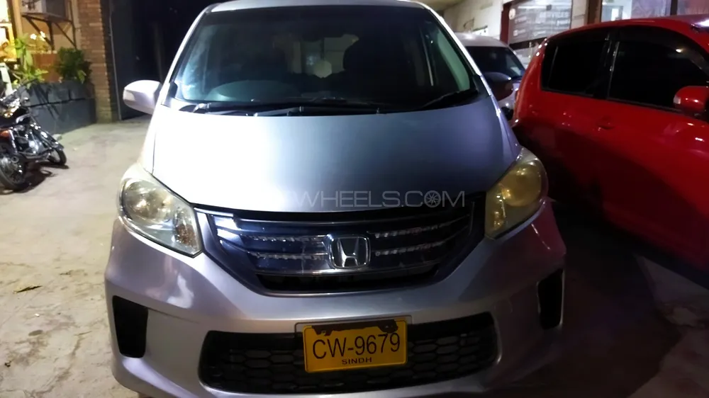 Honda Fit 2012 for Sale in Hyderabad Image-1