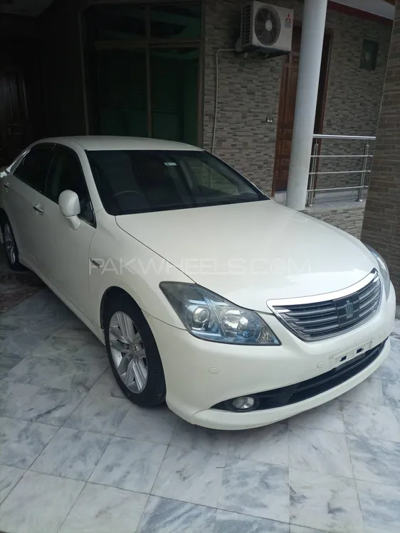 Toyota Crown 2009 for Sale in Islamabad Image-1