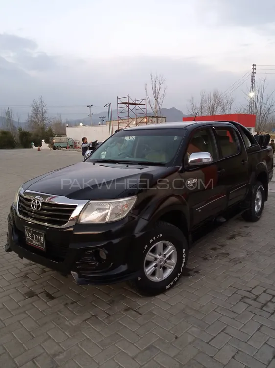 Toyota Hilux 2013 for Sale in Lower Dir Image-1