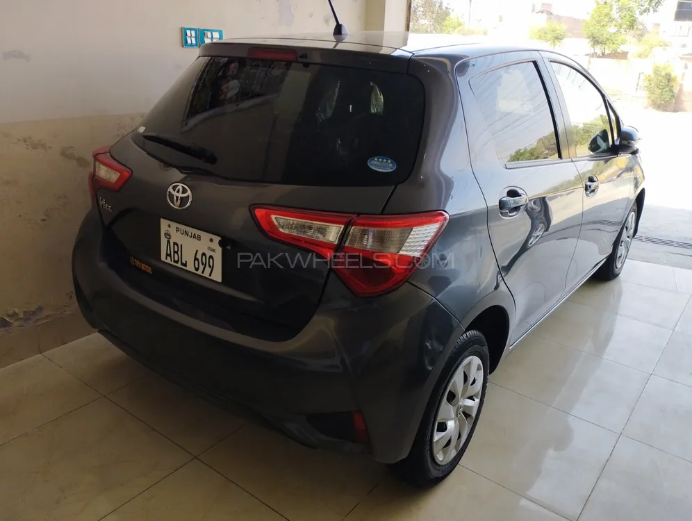 Toyota Vitz 2018 for Sale in Multan Image-1