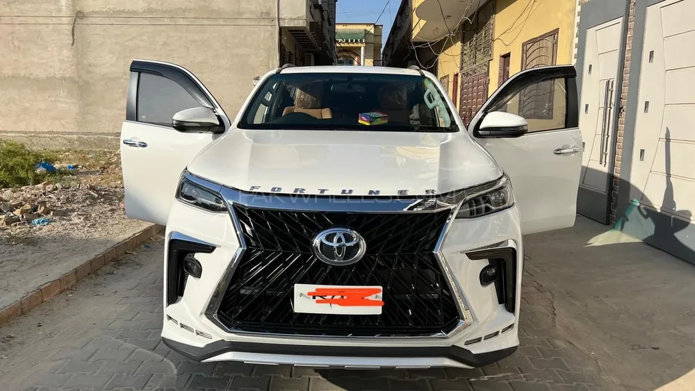 Toyota Fortuner 2022 for Sale in Bahawalpur Image-1