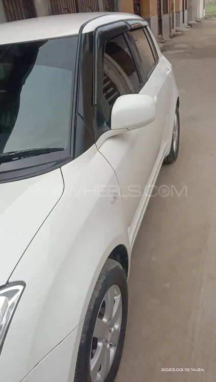 Suzuki Swift 2018 for Sale in Peshawar Image-1