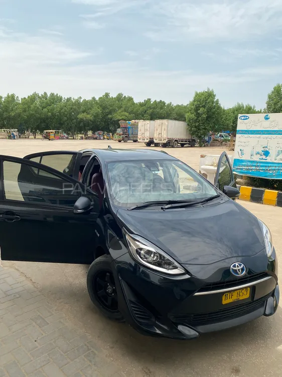 Toyota Aqua 2017 for Sale in Karachi Image-1