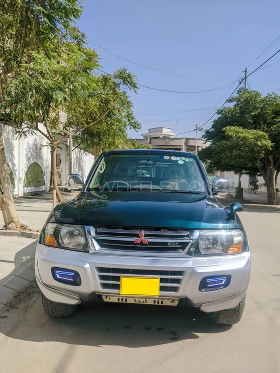 Mitsubishi Pajero 2003 for Sale in Karachi Image-1