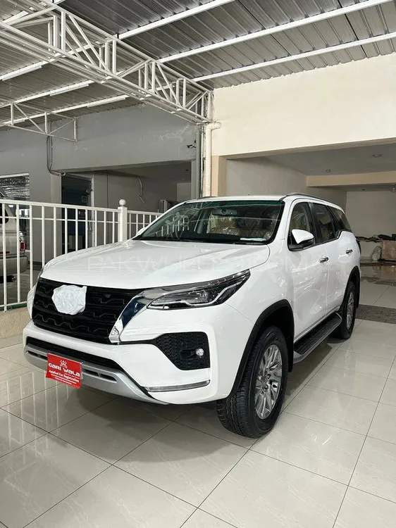 Toyota Fortuner 2022 for Sale in Peshawar Image-1