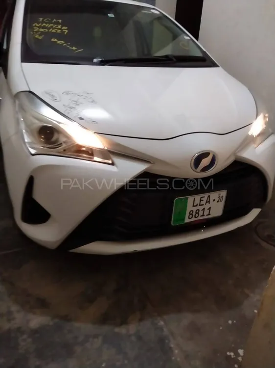 Toyota Vitz 2017 for Sale in Multan Image-1