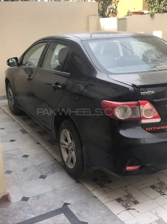 Toyota Corolla 2013 for Sale in Lahore Image-1
