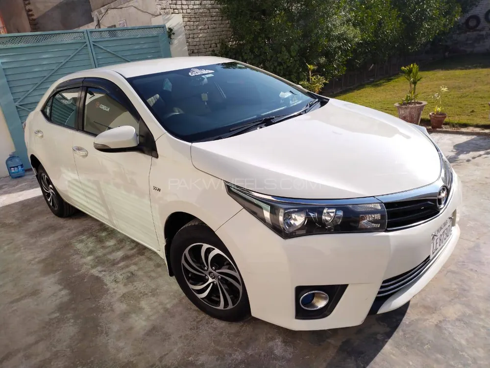 Toyota Corolla 2016 for Sale in Gojra Image-1