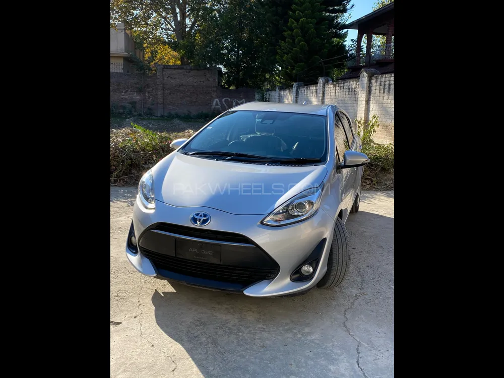 Toyota Aqua 2018 for Sale in Swat Image-1