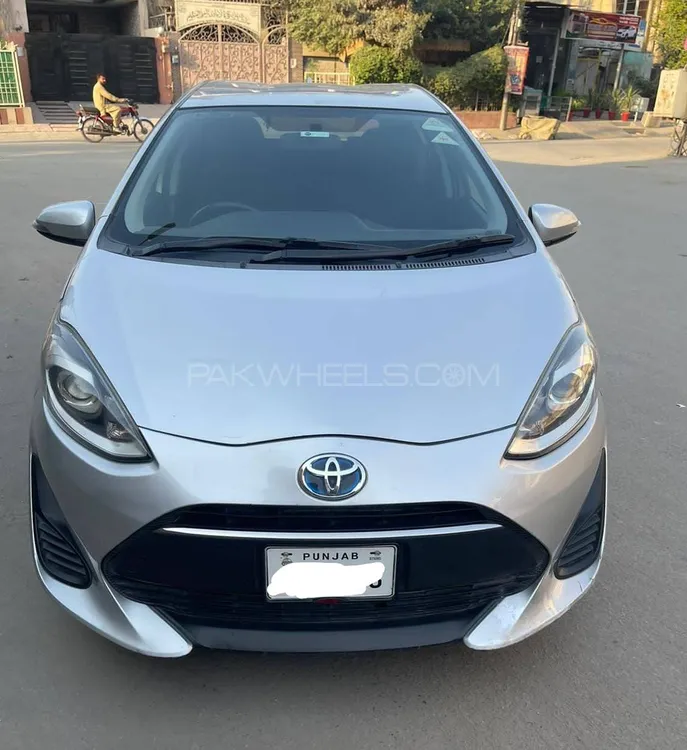 Toyota Aqua 2017 for Sale in Lahore Image-1